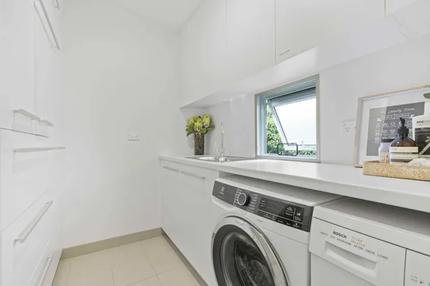 Moderne Luksus Guesthouse, Fabulous Bushwalkers Base - Image 1
