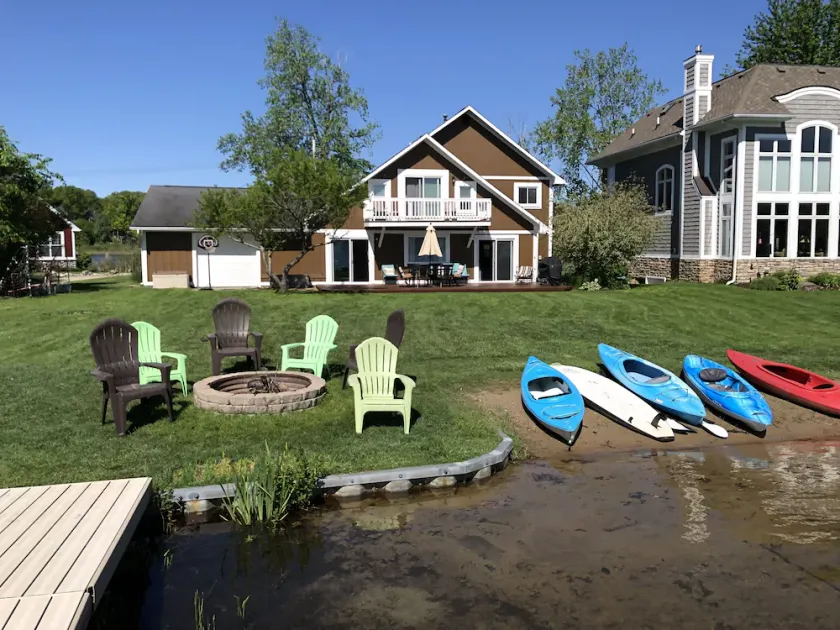 Vacation at the Lake - Image 1