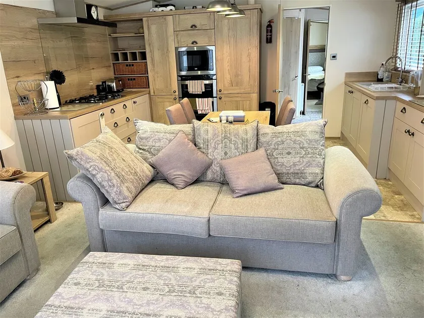 Sunflower -  premier dog-friendly caravan on Rockley Park  - Image 1