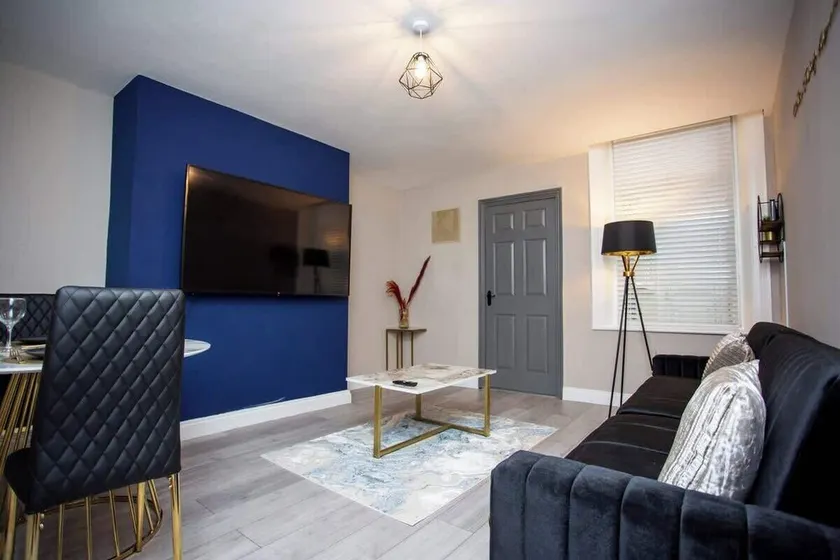 Heart of South Shields Modern Interior 2 Bed Flat - Image 1