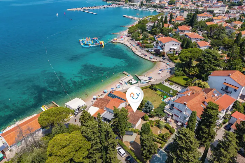 Beach House Astrid - Image 1