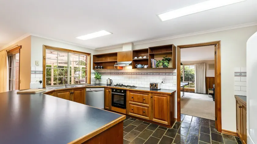 Ideal family holiday home in the seaside town of Warrnambool - Image 1