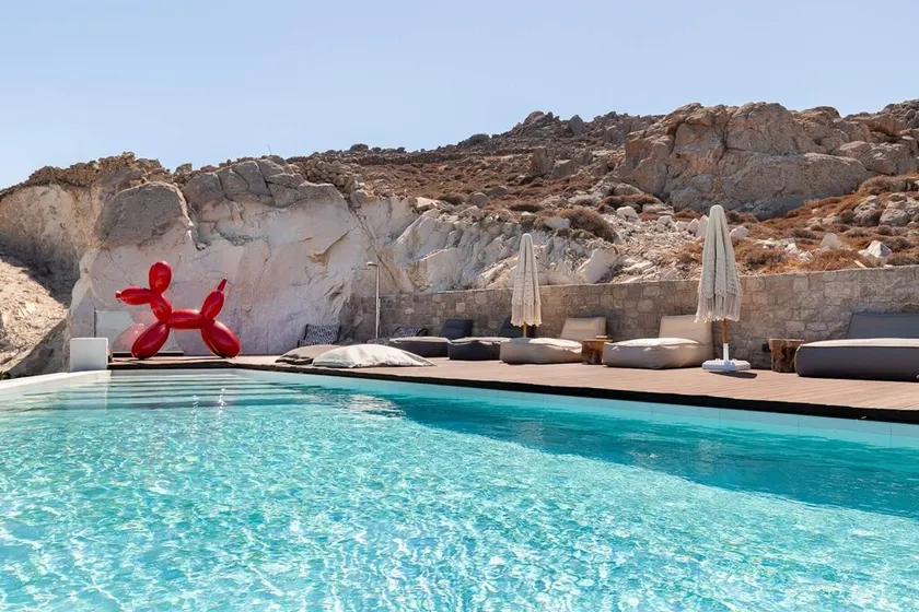 Martinez in Mykonos With 5 Bedrooms and 4 5 Bathrooms - Image 1