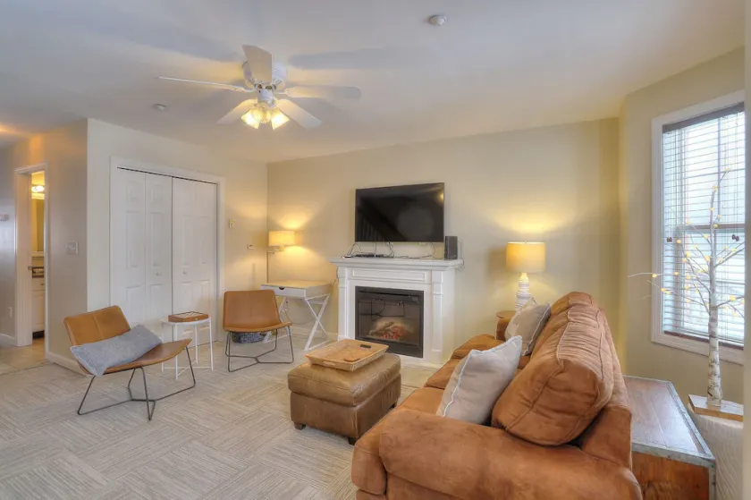 Mountain Brook 141 - Great ski in ski out Mountain Brook Condo at Saddleback - Image 1