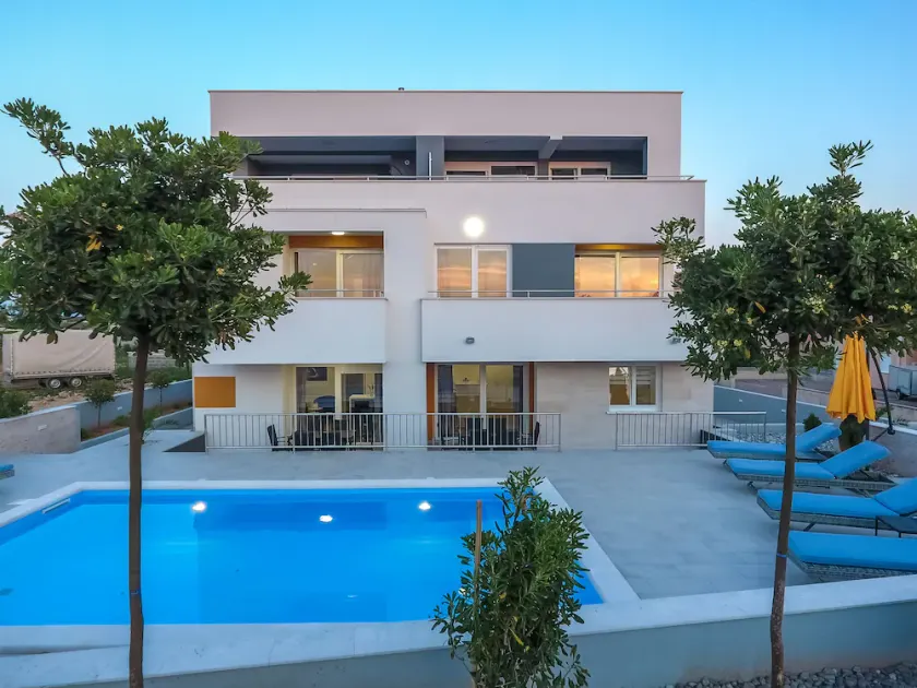 Komfort Apartment mit 2 Schlafzimmern und Terrasse - Image 1