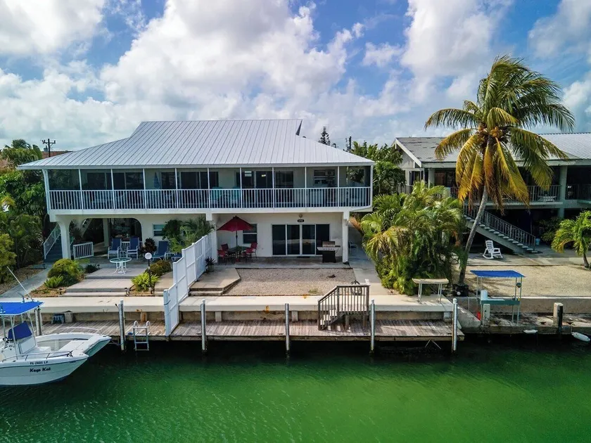 Mermaid Magic 3bed / 3bath Halbduplex mit Anlegestelle & Cabana Club - Image 1