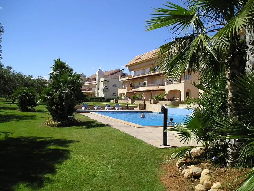 Modernes Maisonette-Haus mit Blick auf den Gemeinschaftspool und die Gärten am Golf Panoramica, - Image 1