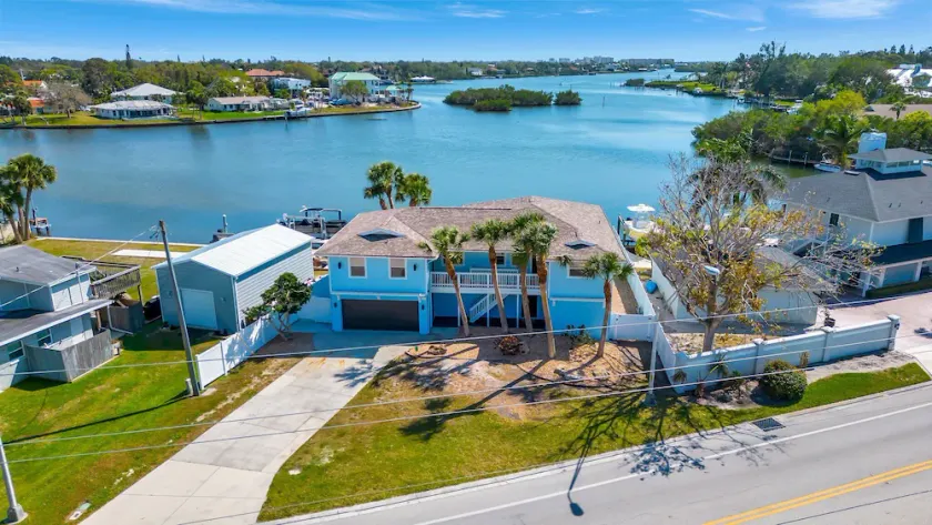 Family Friendly Beach Condo - Image 1