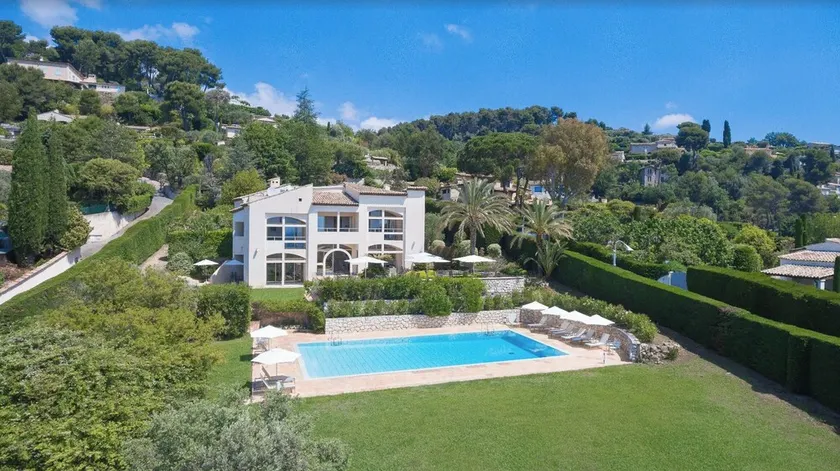Contemporary Luxury Villa in St Paul-Commanding Seaview - Image 1