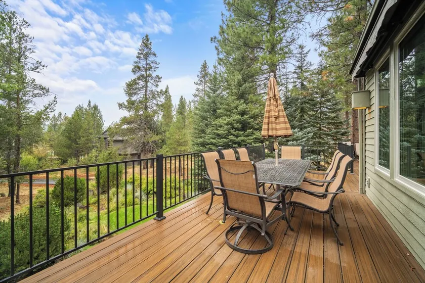 Cozy Riverfront Retreat with Access to The Cove - Image 1