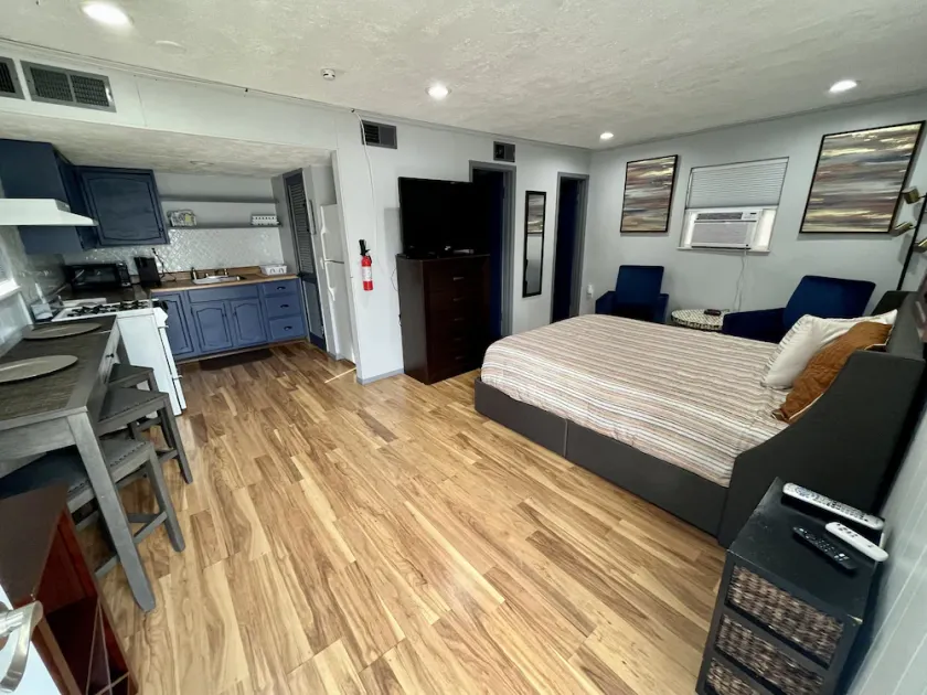 Entire Home - Guest House 10 minutes to Airport & Hospitals - Image 1