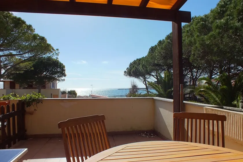 Holiday Apartment \"Golden River 6\" in Excellent Location with Sea View - Image 1