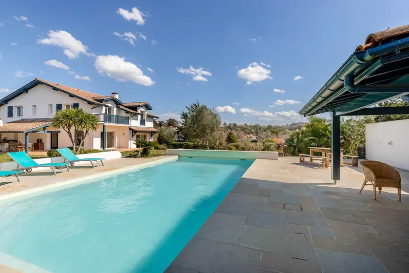 Family villa with pool, walking distance to the beach - Image 1