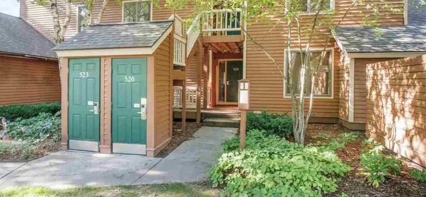 Completely updated Crystal Mountain Condo Great Location Dog Friendly! - Image 1
