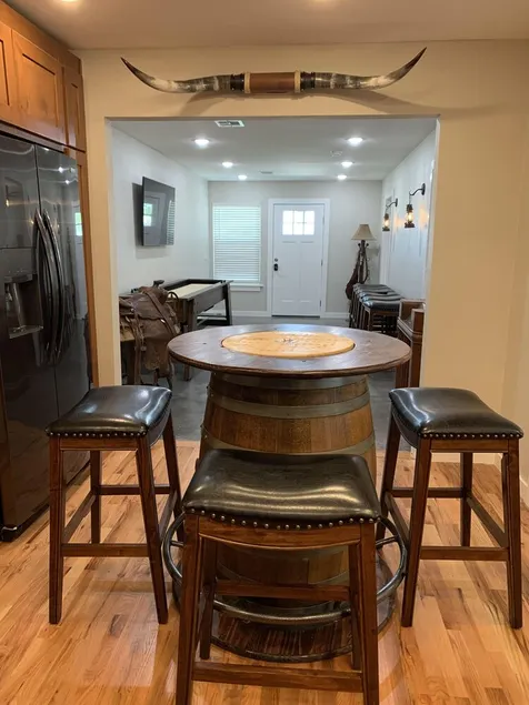 Excellent location right across the street from the Expo Center! – Sleeps 8 - Image 1
