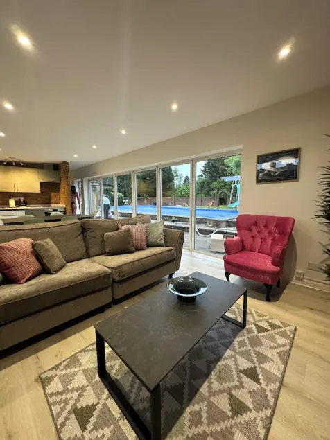 Bungalow with Heated Outdoor Swimming Pool - Image 1