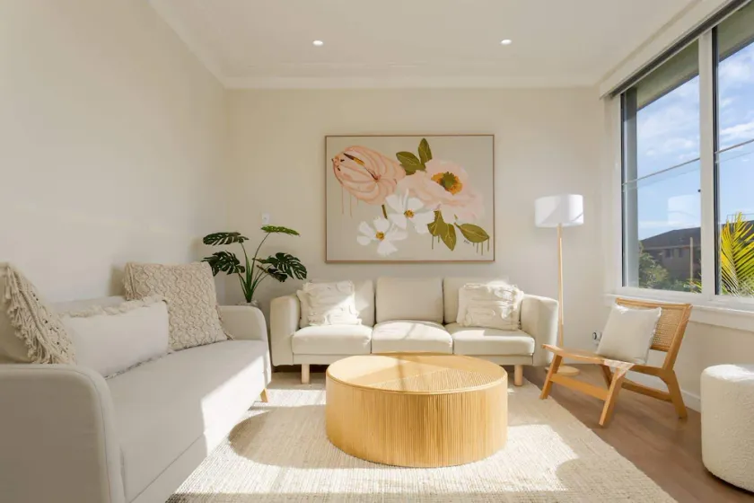 Idyllic 4-Bed Home With Alfresco Area Near Beach - Image 1