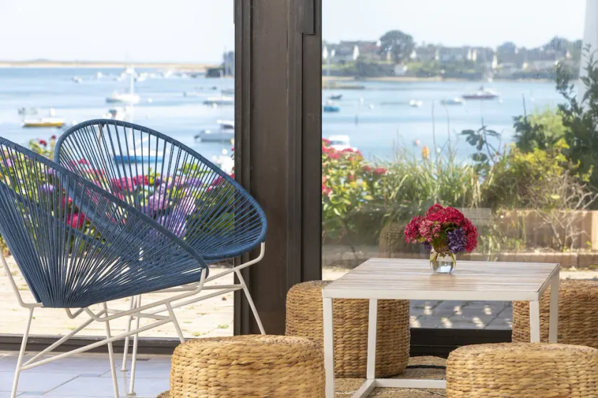 Magnificent house with view and private access to the sea - Image 1