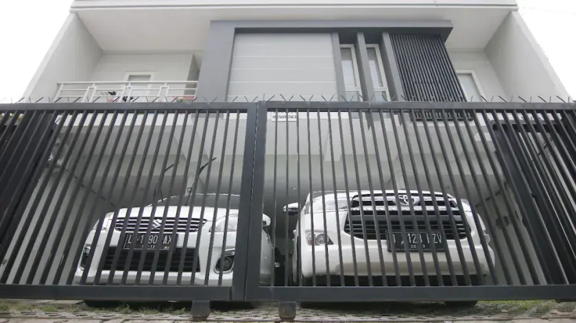 One-Bedroom Residence in Darmo, Surabaya - Image 1