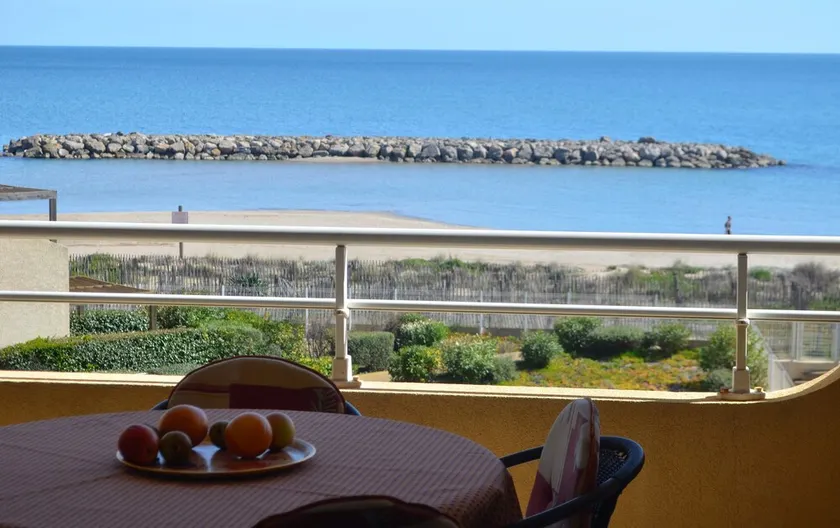 Appartement D'exception sur la Plage Avec Piscine - Image 1