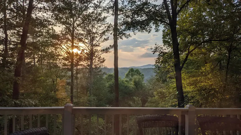 Spacious & Private Cabin with gorgeous views, Hot tub, Dog-friendly! - Image 1