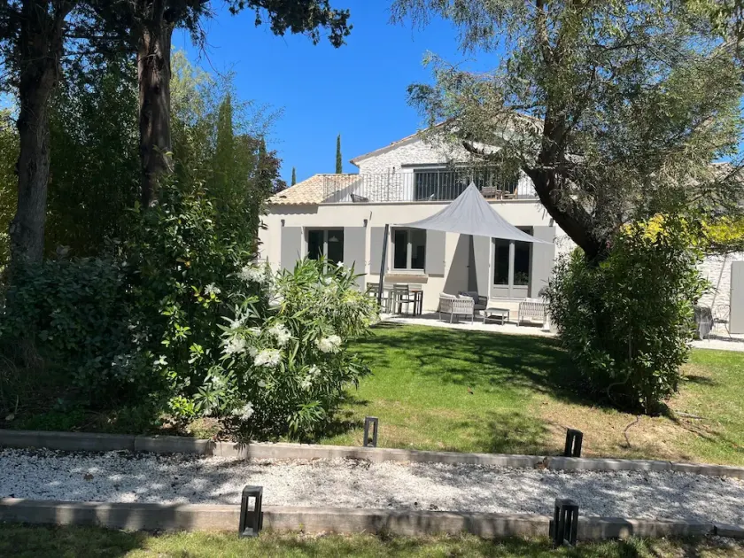Gîte Dans un Mas Provencal Avec Piscine, 3km du Centre de L'isle-sur-la-sorgue - Image 1