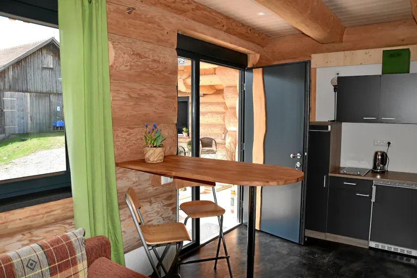 Apartment in the Canada log cabin - Image 1