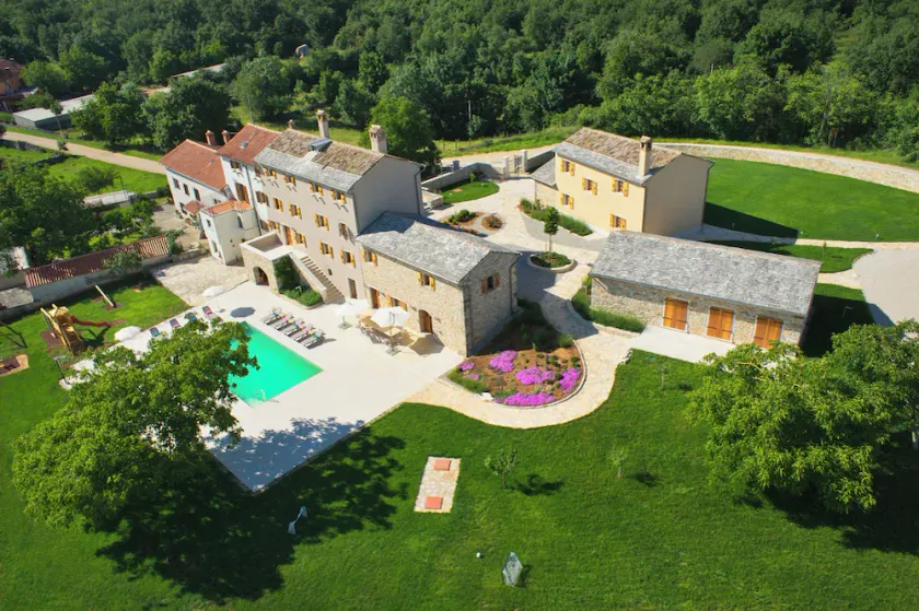 Villa Poropati, Groznjan - Finca rústica, piscina para niños, golf, bodas, eventos - Image 1