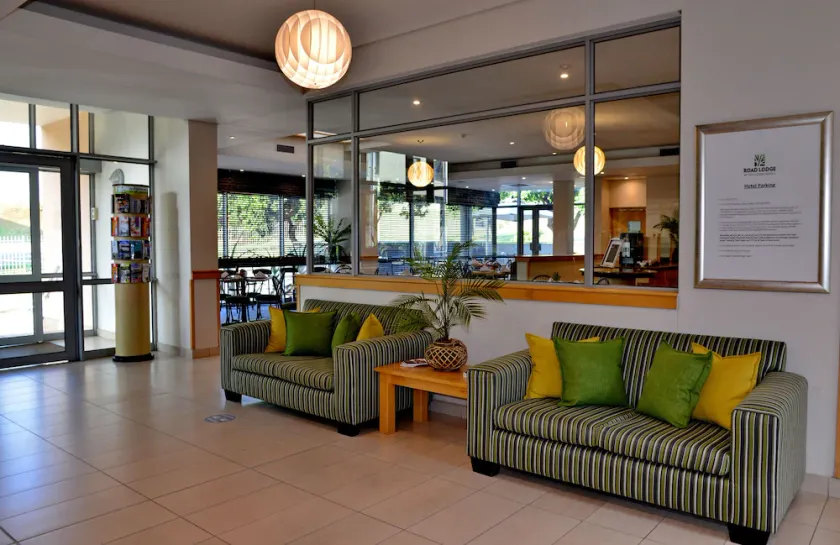 Road Lodge Umhlanga Ridge - Image 1