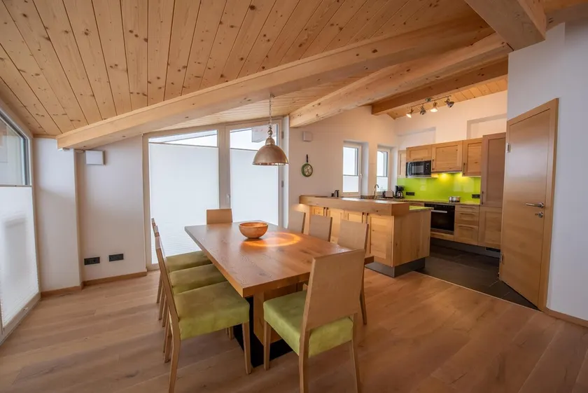 Modern apartment with mountain view, sauna, and close to the slopes - Image 1
