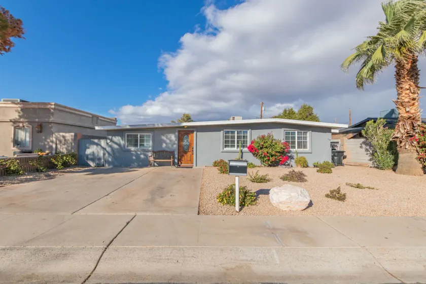 Spacious home. Perfect for large groups family friendly 5 bed/ 3 bath   - Image 1