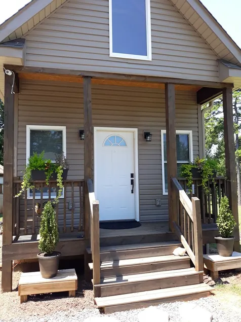 Hickory Tiny House, short and long term rentals - Image 1