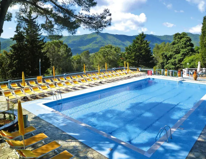 Holiday resort in Villanova d'Albenga - Image 1