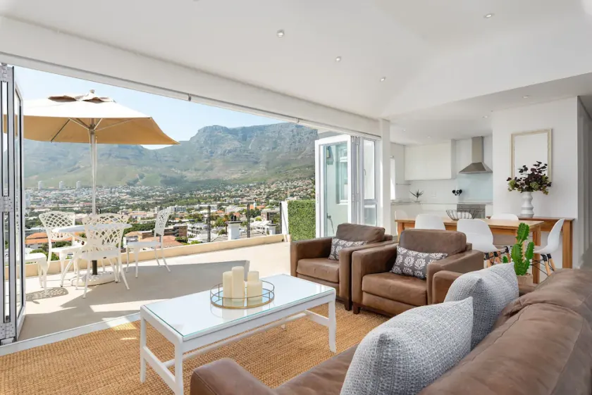 Tranquil 2 Bed House with Table Mountain Views - Image 1