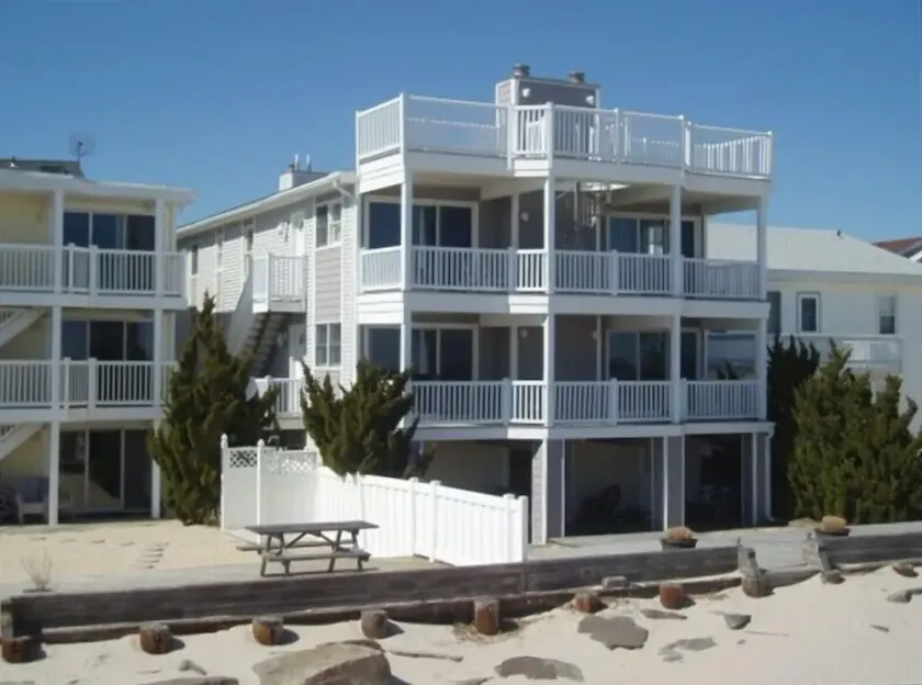 Oceanfront, On the Beach, Incredible Views!, Huge Beach Deck, 4 BR / 4 BA - Image 1