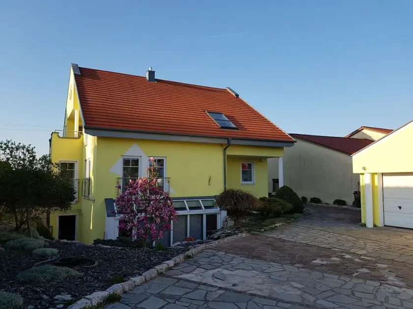 Modern spacious villa 246 sqm 8.5 rooms, open fireplace up to 13 beds - Image 1