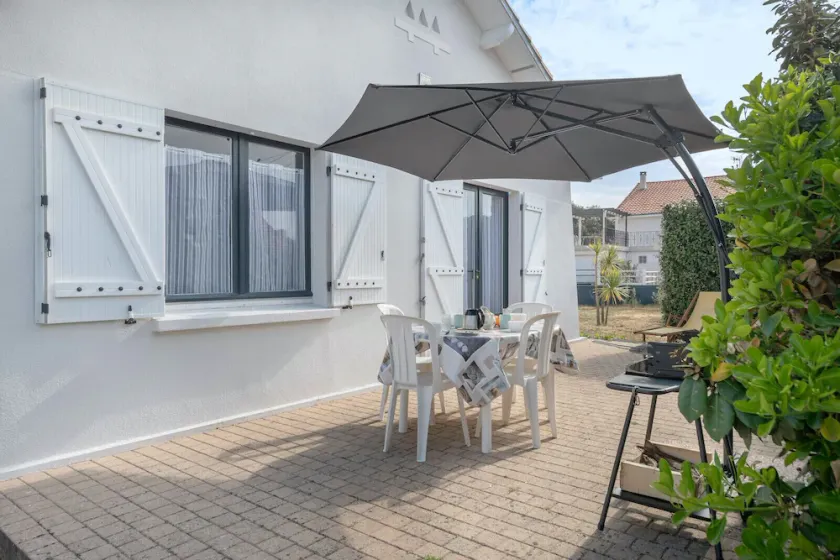 Casa con jardín a 140m de la playa - Image 1