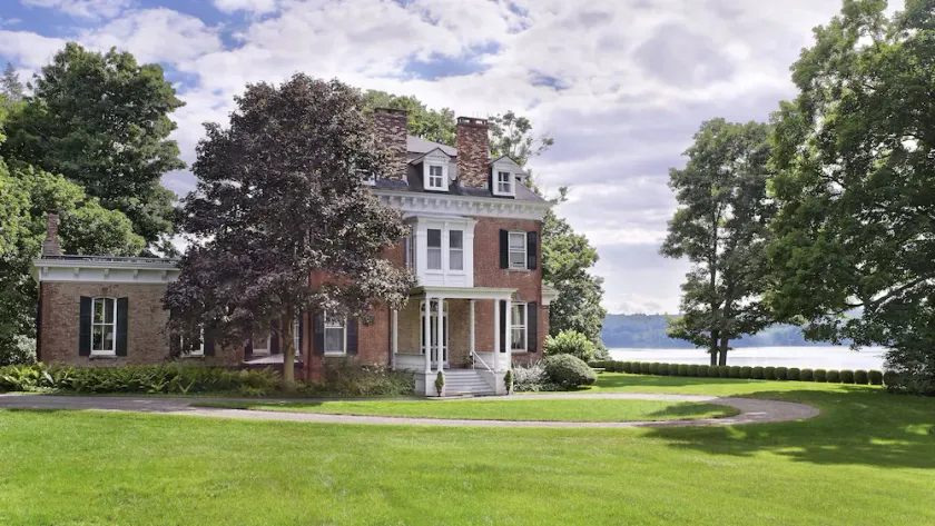 Holcroft On Hudson, 4 Br, Hudson River Manor on 65 acres, with pool - Image 1