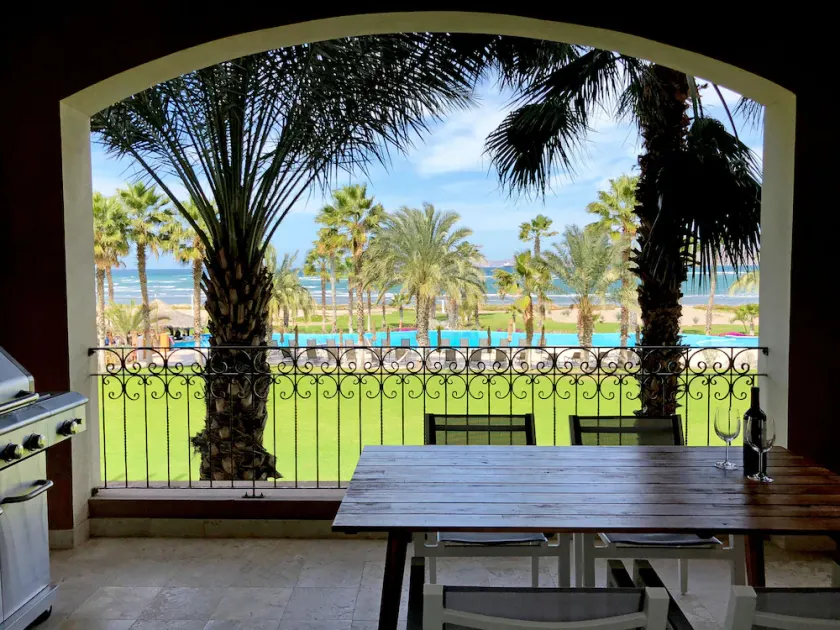 BeachFront, Golf, Heated pool, Tennis,Netflix, Gym, Pickleball - Image 1
