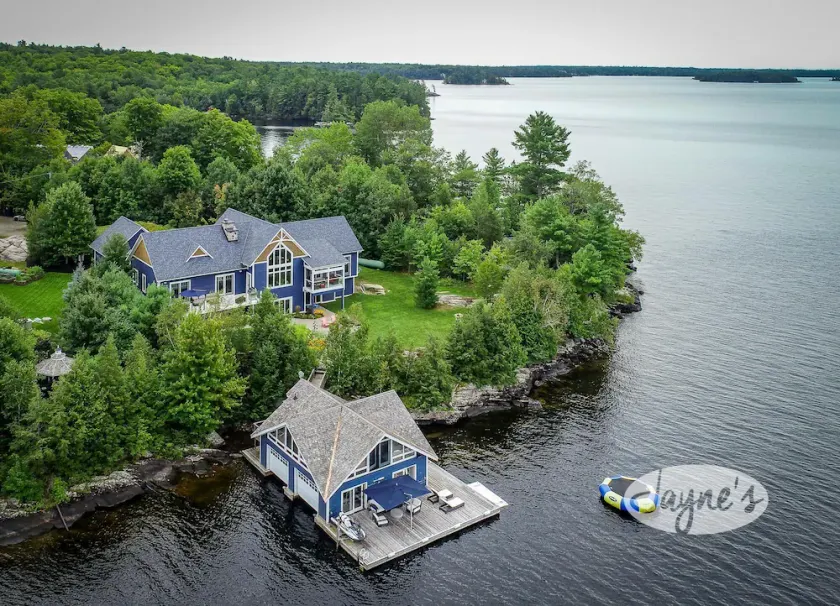 6 bdrm, 6 bath Luxury with 230' of frontage on Lake Muskoka! Min to Bracebridge! - Image 1