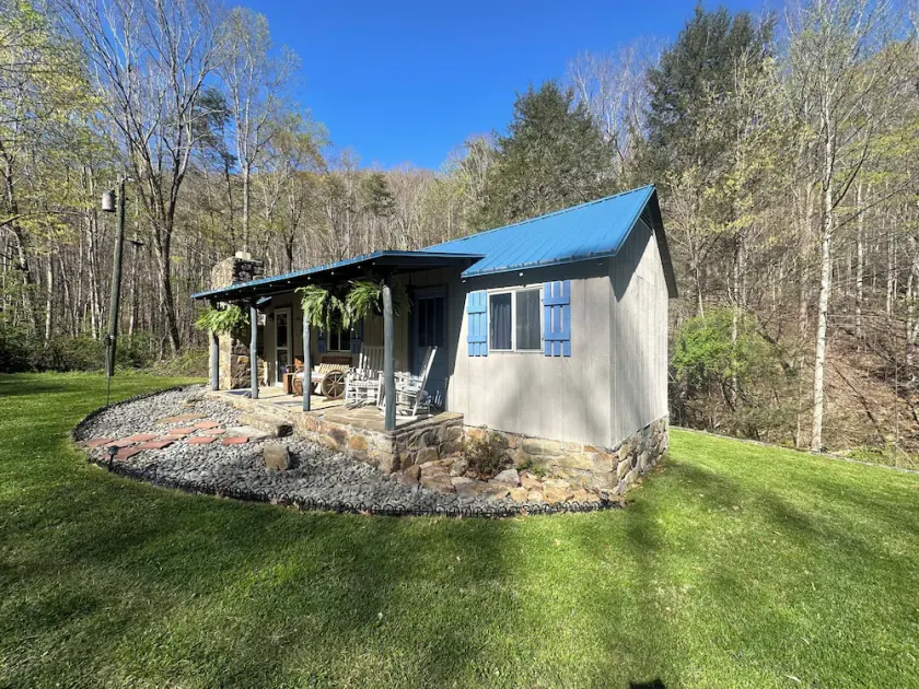 The Palace of Dreams – Secluded Cabin on 68 Private Acres - Image 1