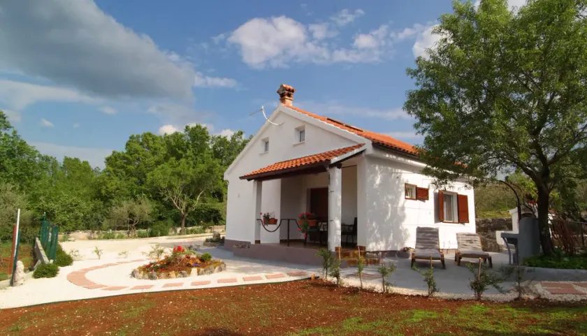 Vacation home near Rovinj quiet location with large garden, terrace, WLAN - Image 1