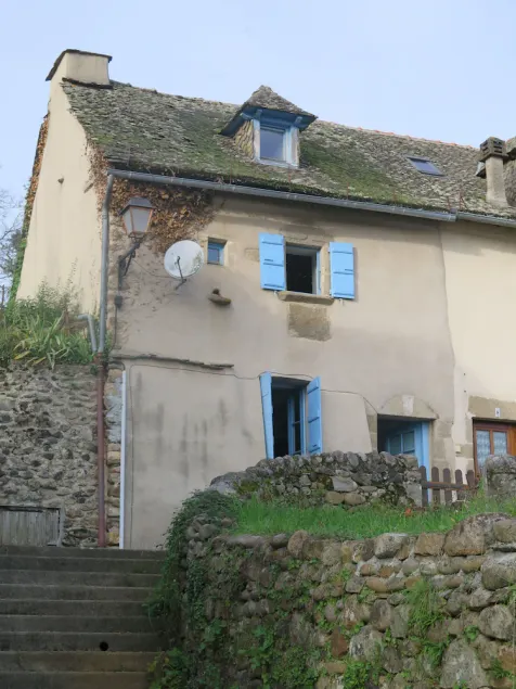 Maison de Pêcheur en Pierre du Xviie Siècle au Bord de la Dordogne - Image 1