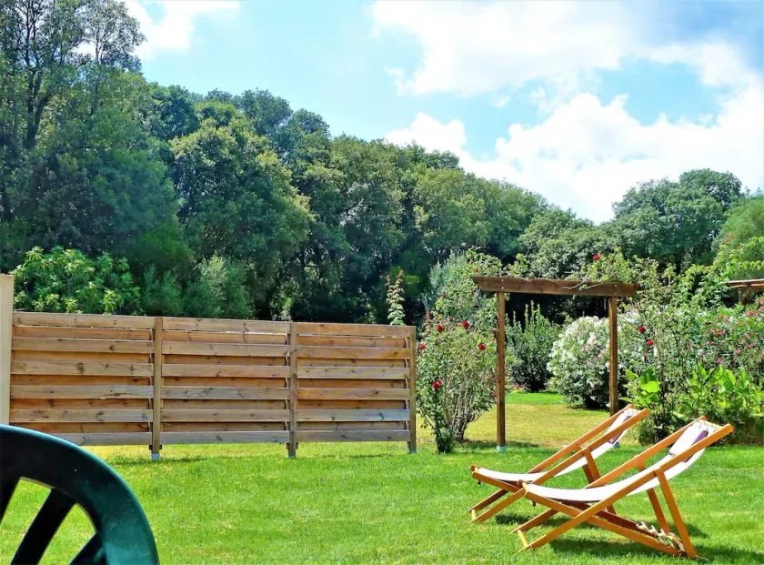 F3 tranquillo con ampio giardino, aria condizionata, wifi e barbecue - Image 1