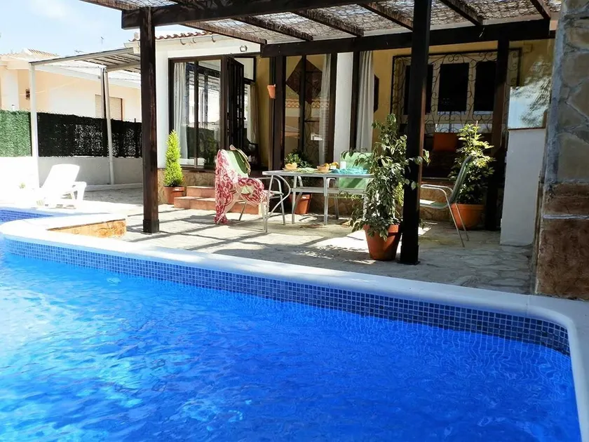 CASA BIC-CI, ideel til din ferie tæt ved havet, gratis wifi, aircondition, privat pool, kæledyr tilladt, strand til hunde. - Image 1