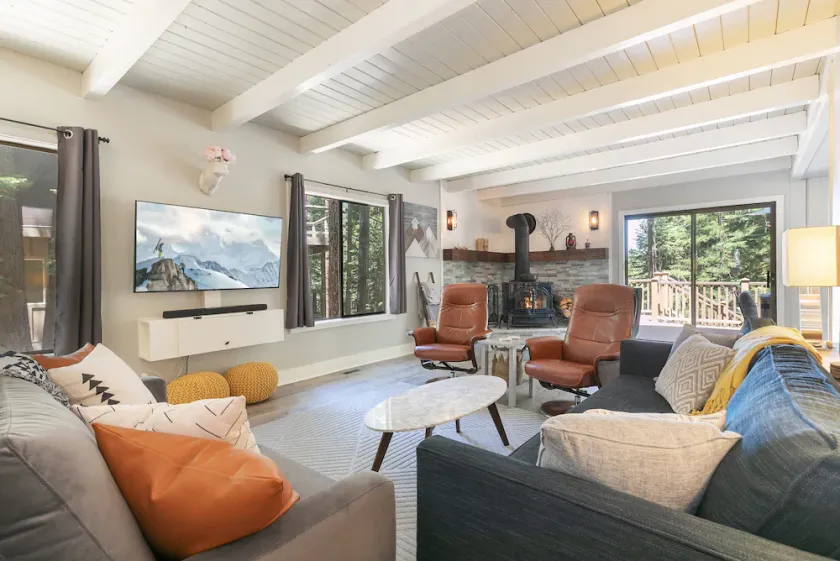 Tahome Lodge - Dog Friendly Retreat with Private Hot Tub, Remote Workspace, Near Hiking - Image 1