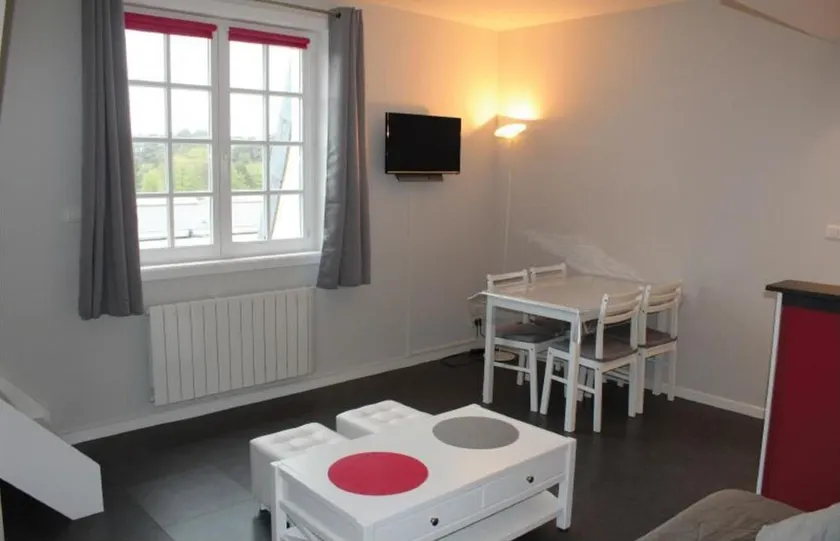 NYHED .. Charmerende duplex T2 med pool og tennis - Image 1