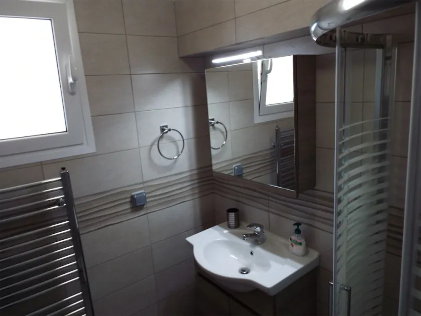 Strelitzia Apartments - Image 1
