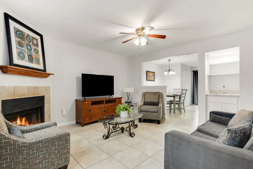 Austin Luxury Townhome - Image 1