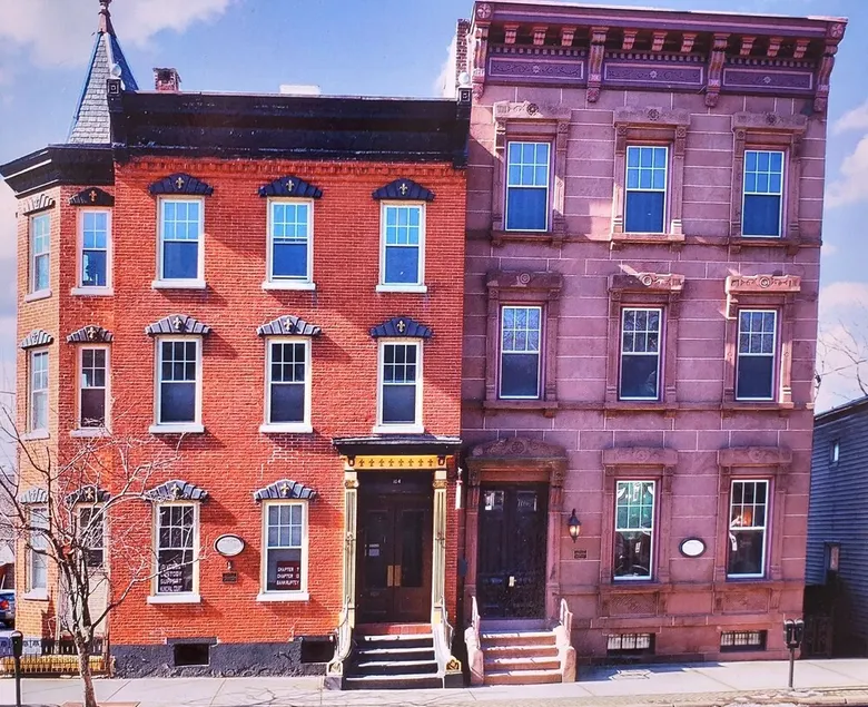 Majestic Lander Stewart Mansion on the Delaware Top Floor Apt - Image 1